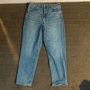 American Eagle High rise mom jean